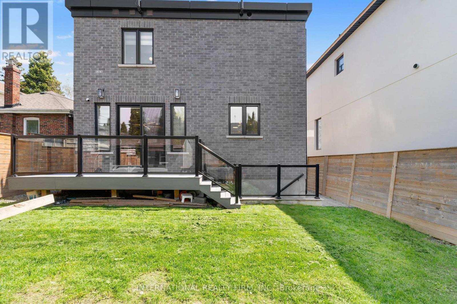 46 Sunnypoint Crescent, Toronto, Ontario  M1M 1B9 - Photo 45 - E13516650