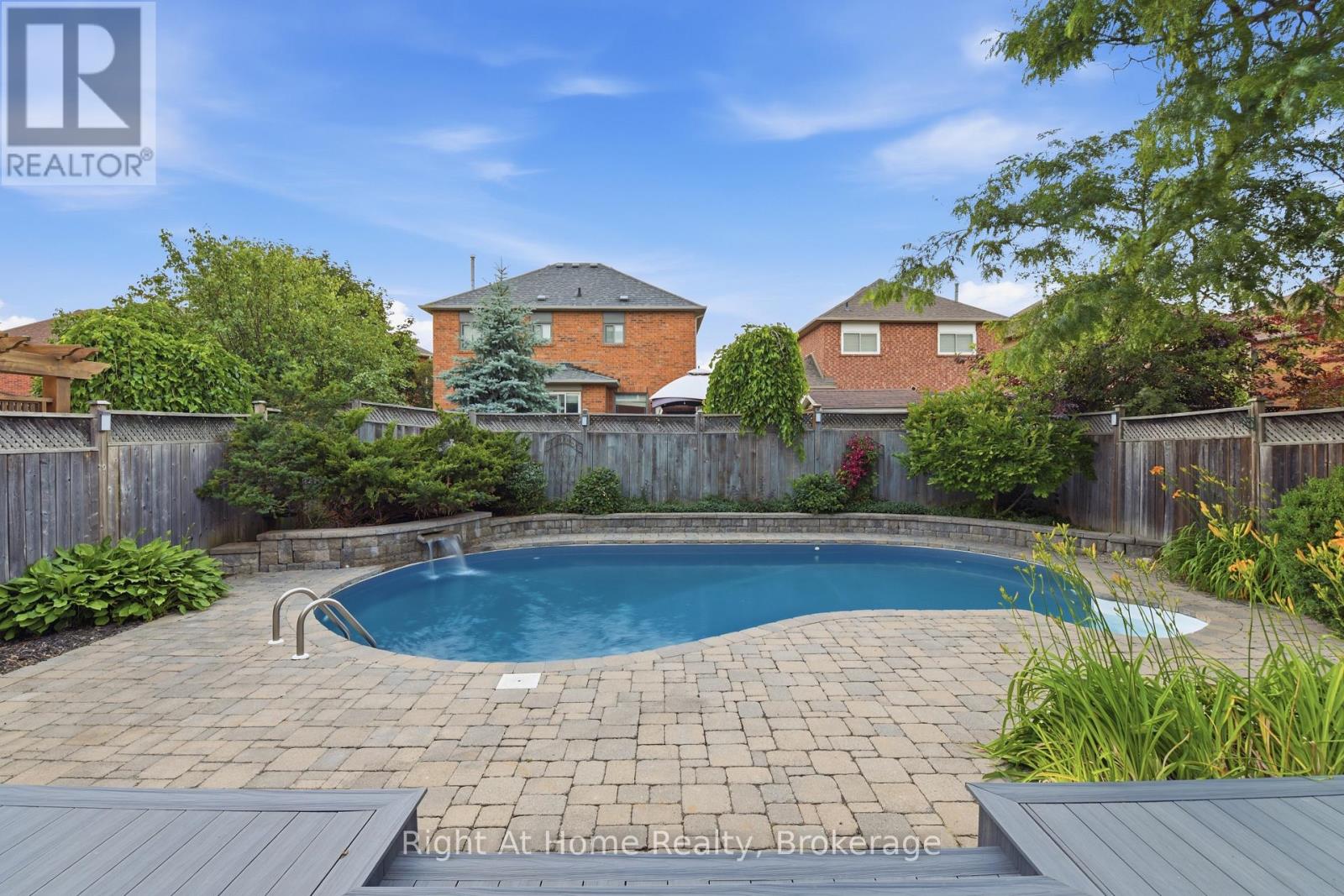 57 Lauchlin Crescent, Halton Hills, Ontario  L7G 5R5 - Photo 38 - W13516334