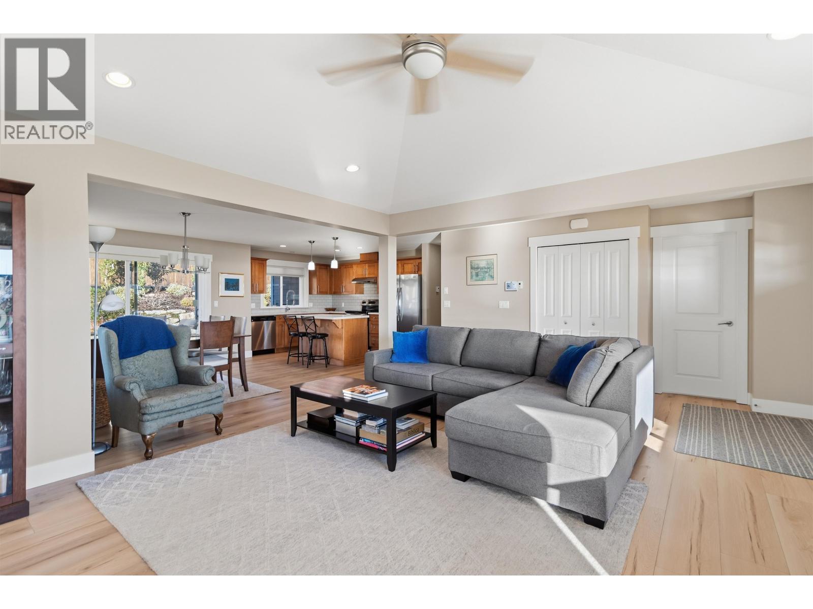 5537 Peregrine Crescent, Sechelt, British Columbia  V7Z 0V5 - Photo 12 - R3142270