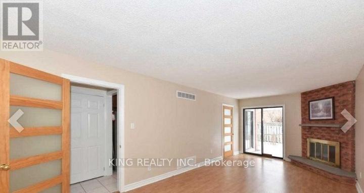 526 Grove Street E, Barrie, Ontario  L4M 5Z2 - Photo 3 - S13516642