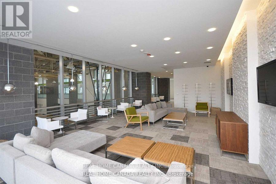 702 - 360 Square One Drive, Mississauga, Ontario  L5B 0G7 - Photo 7 - W13516652