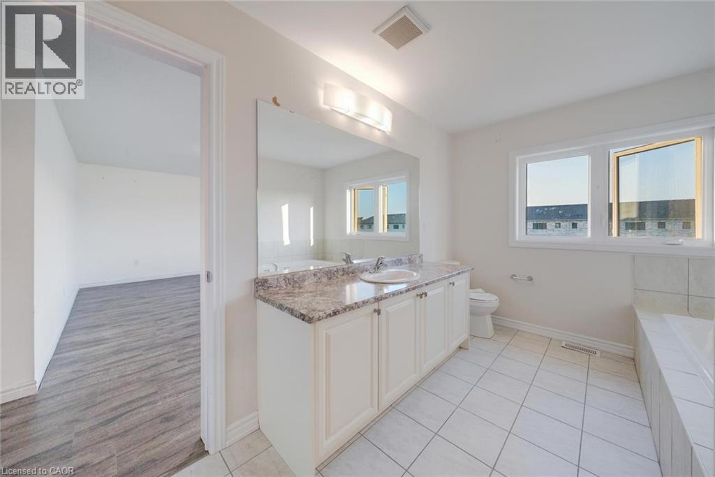 52 Explorer Way, Thorold, Ontario  L2V 0K3 - Photo 25 - 40844878
