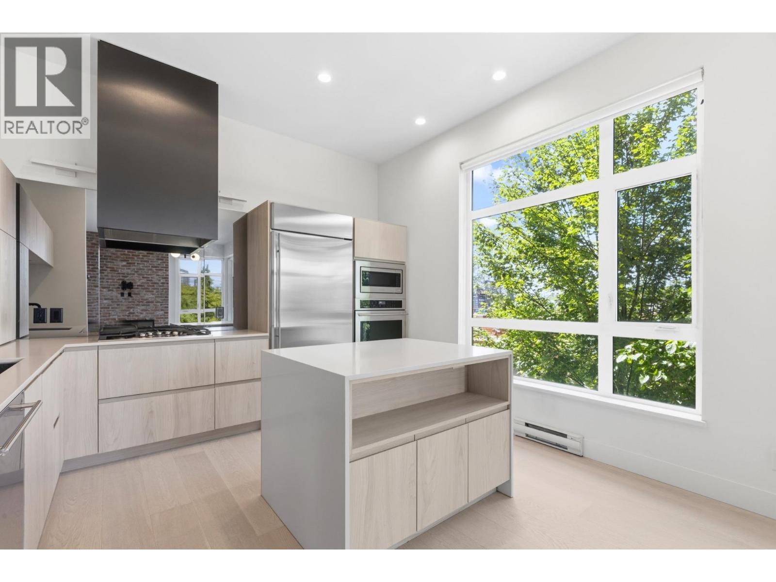 205 300 Salter Street, New Westminster, British Columbia  V3M 0L9 - Photo 5 - R3092717