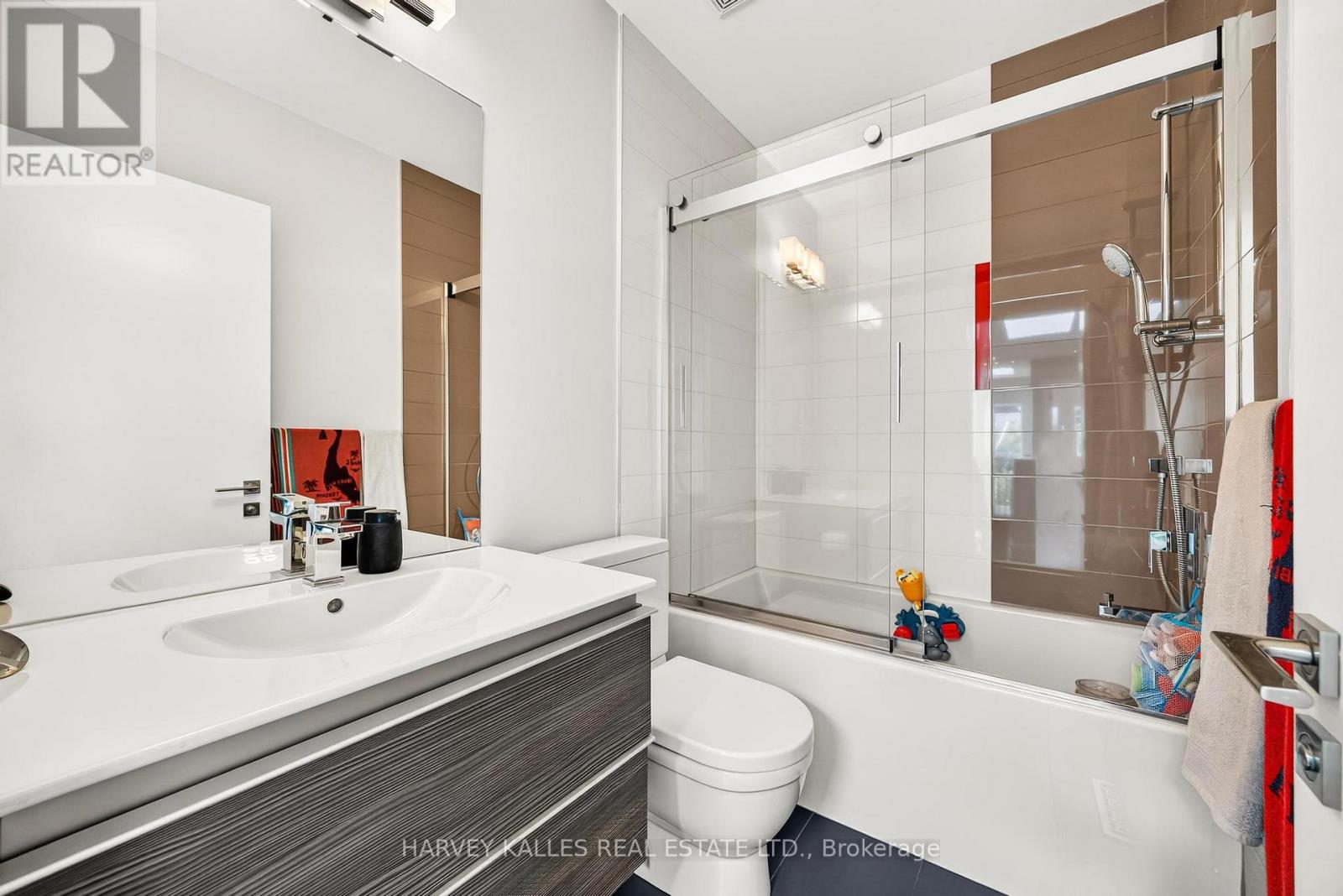 235 Cedarvale Avenue, Toronto, Ontario  M4C 4K3 - Photo 29 - E13511380