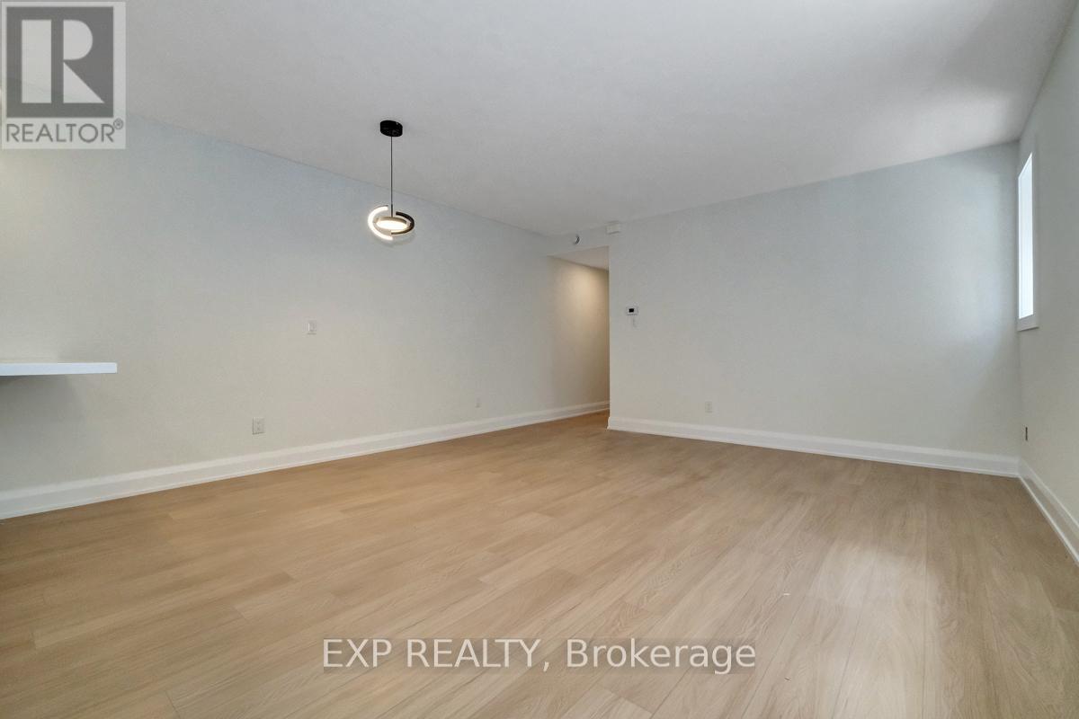 B - 533 Broadhead Avenue, Ottawa, Ontario  K1Z 5R9 - Photo 4 - X13516682