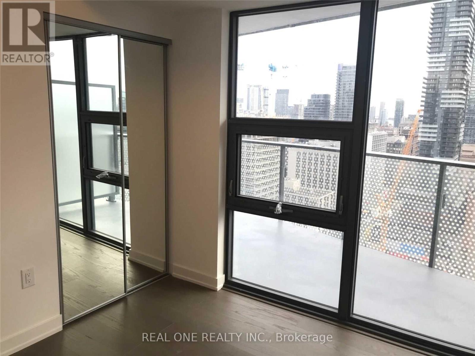 2302 - 11 Wellesley Street W, Toronto, Ontario  M4Y 1E8 - Photo 12 - C13516686