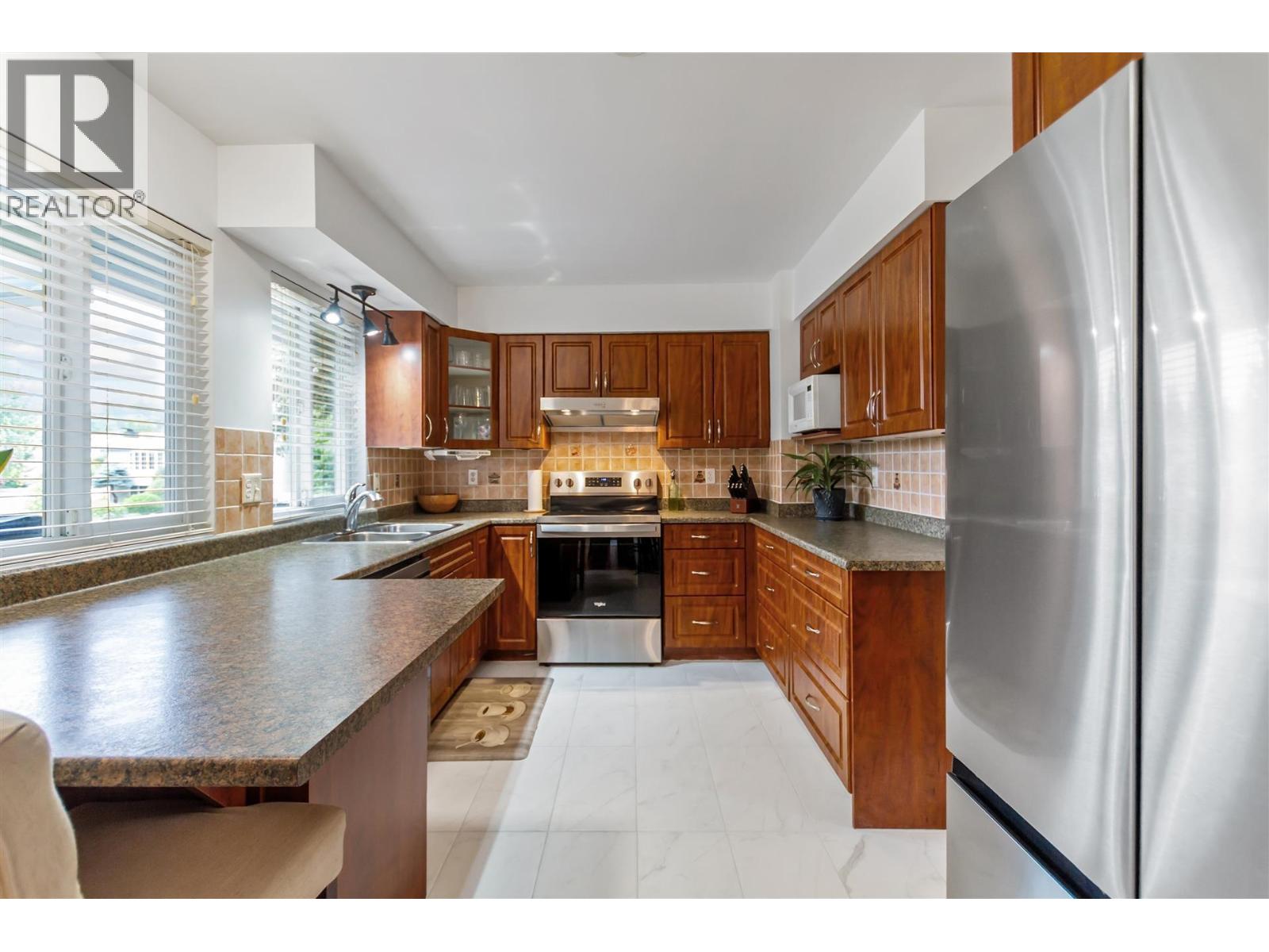 444 Lakeview Street, Coquitlam, British Columbia  V3K 5K8 - Photo 8 - R3142198