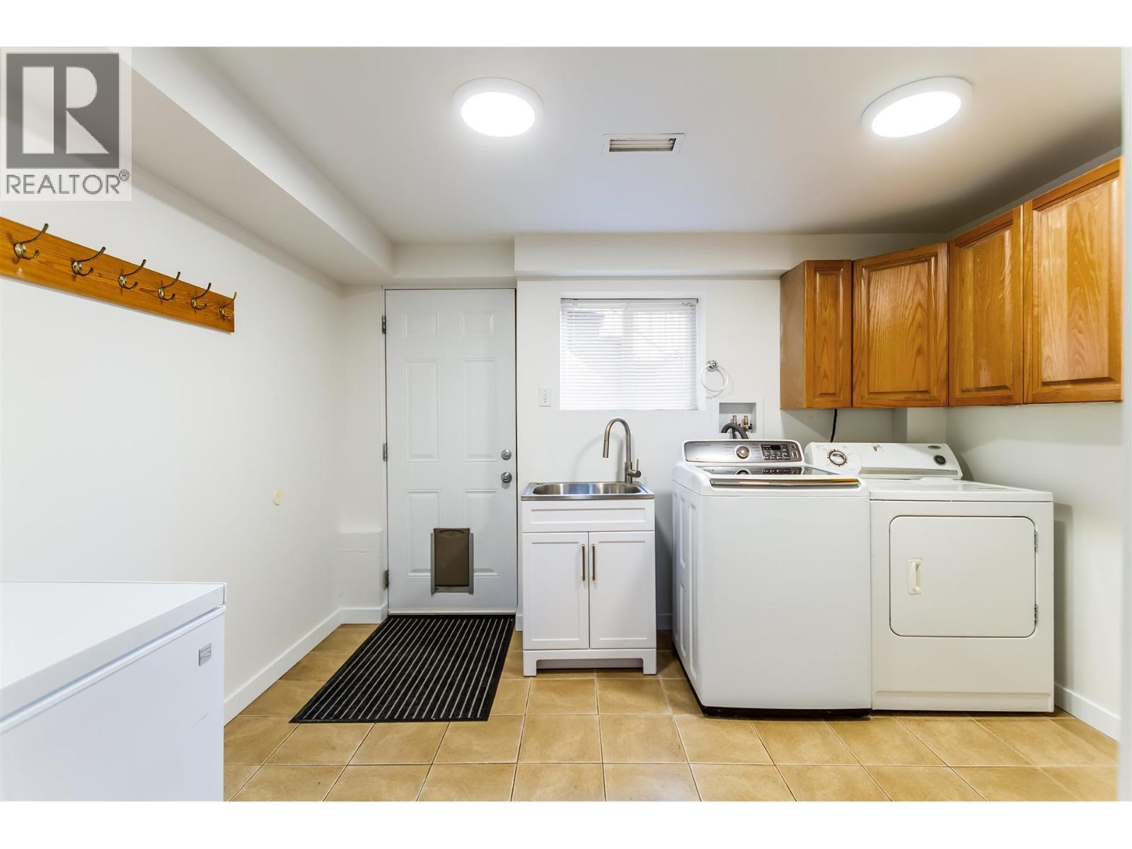 444 Lakeview Street, Coquitlam, British Columbia  V3K 5K8 - Photo 20 - R3142198