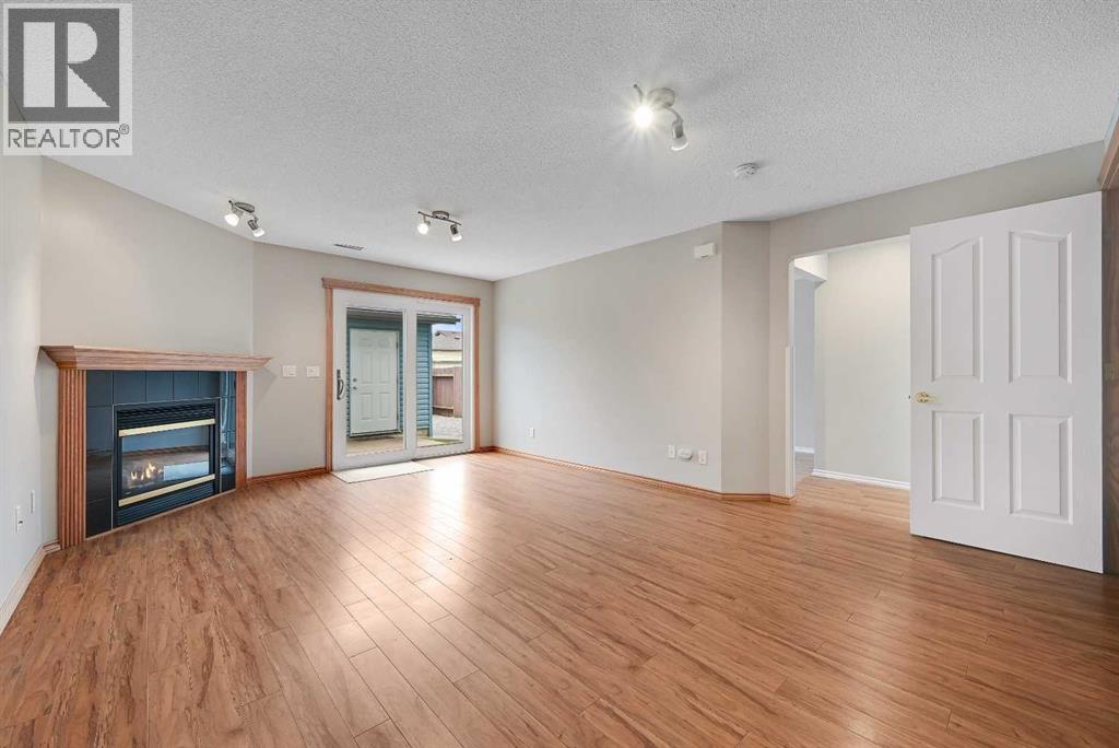 100 Somerside Grove Sw, Calgary, Alberta  T2Y 3V2 - Photo 16 - A2325271
