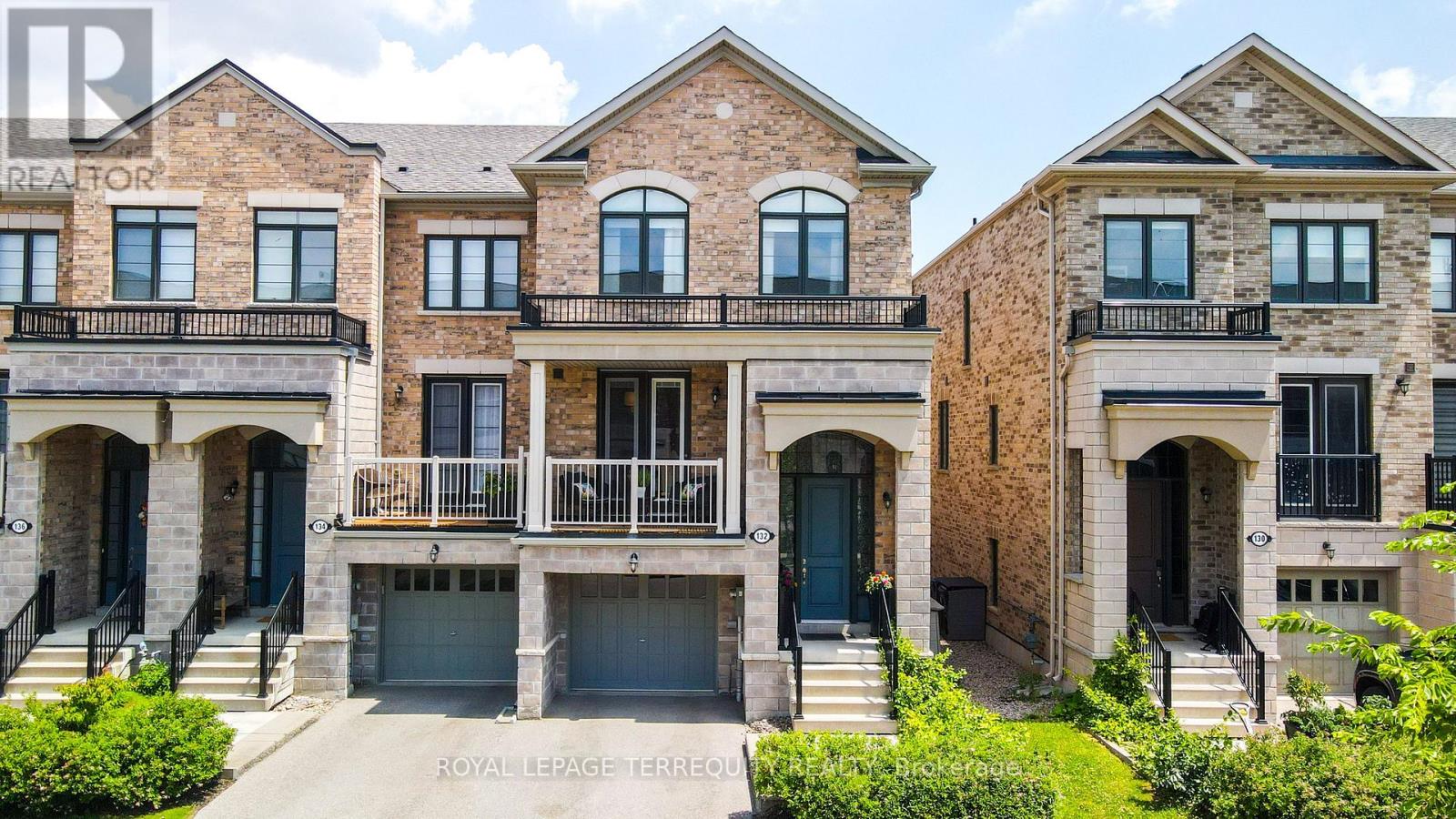 27 - 132 THOMAS FISHER DRIVE, Toronto, Ontario