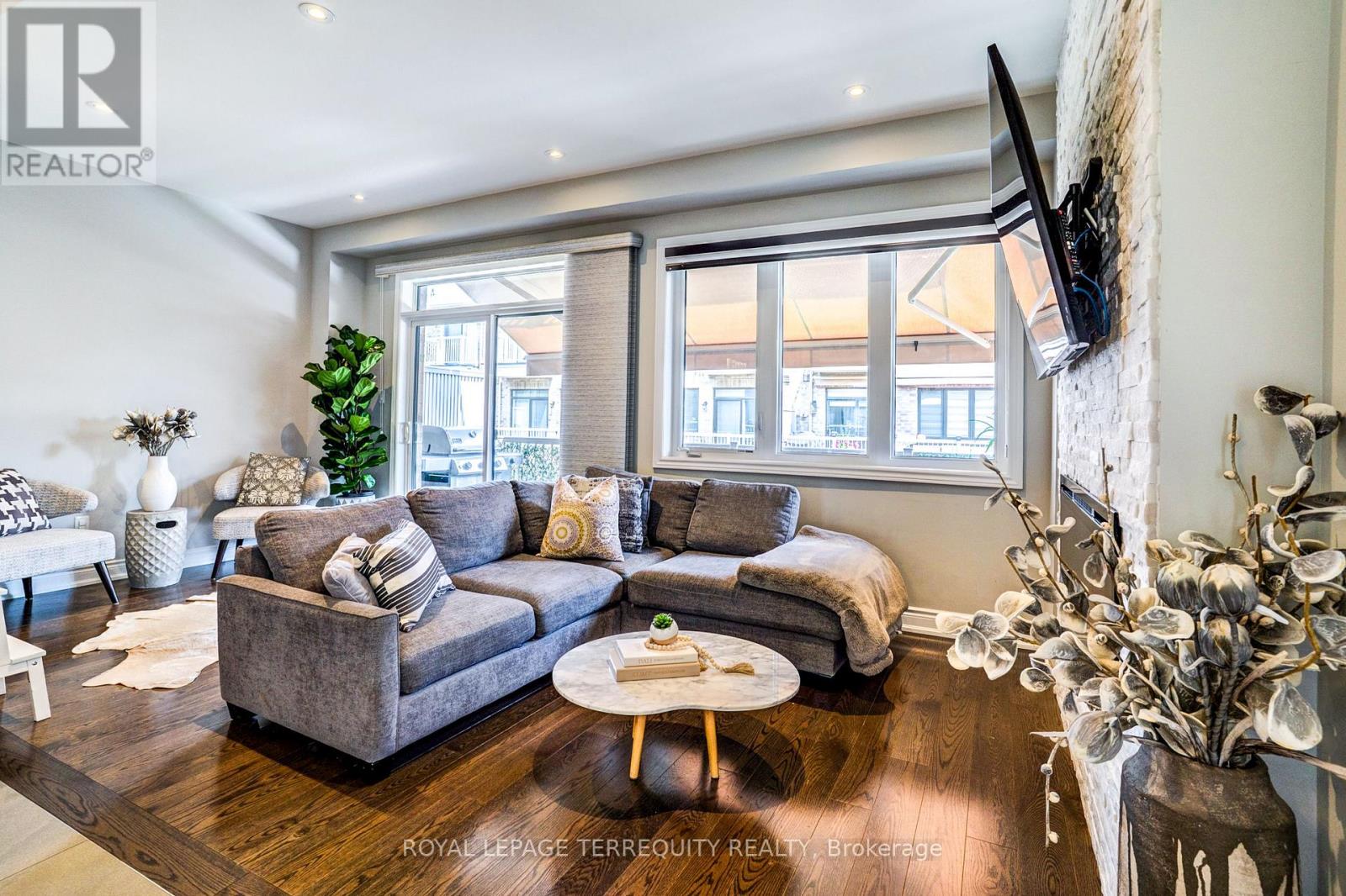 27 - 132 Thomas Fisher Drive, Toronto, Ontario  M8Z 0E4 - Photo 16 - W13516720