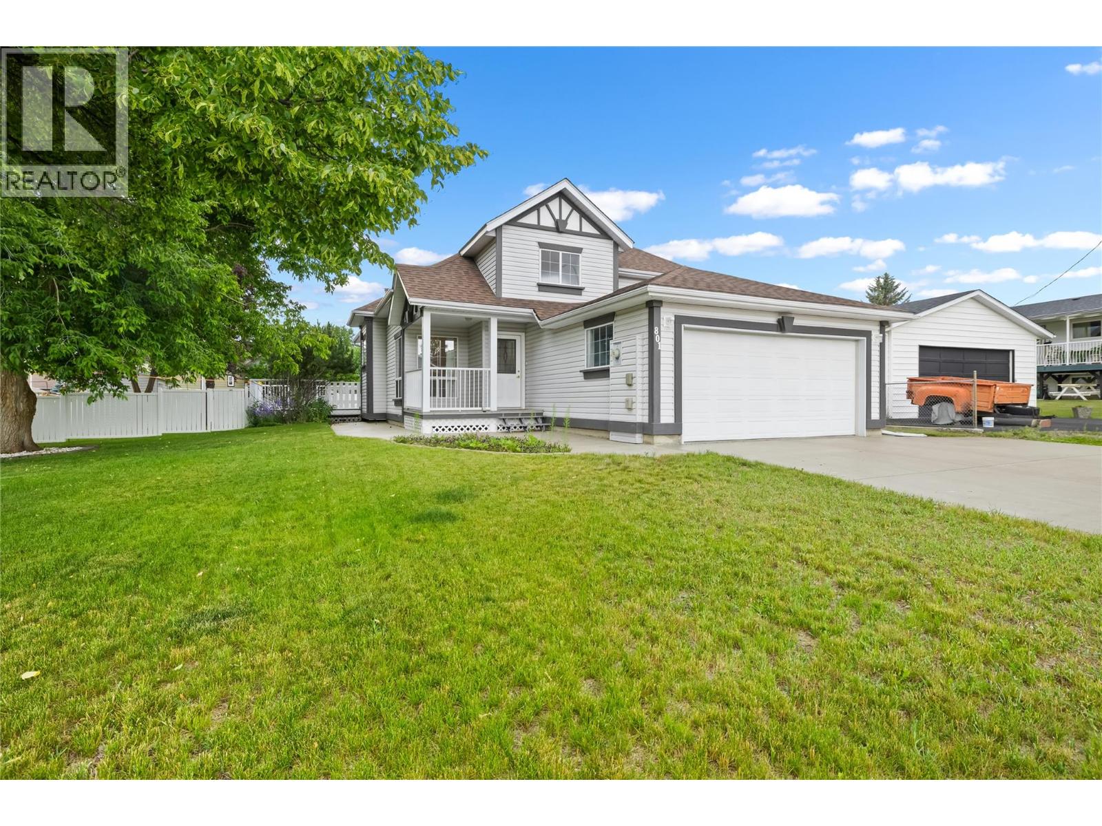801 309th Avenue, Kimberley, British Columbia V1A 3J3 - Photo 1 - 10393187