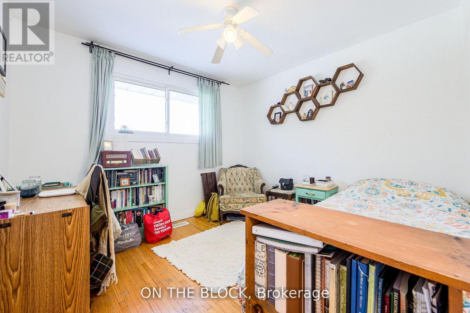 Upper - 151 Nugent Drive, Hamilton, Ontario L8H 2N3 - Photo 11 - X13516690