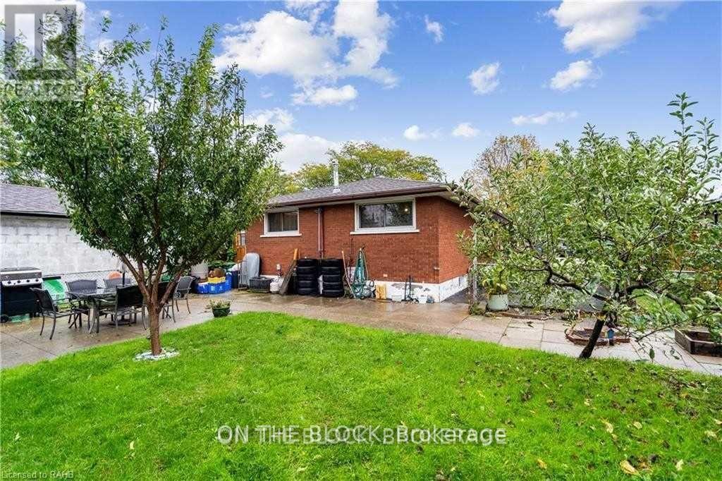 Upper - 151 Nugent Drive, Hamilton, Ontario L8H 2N3 - Photo 16 - X13516690