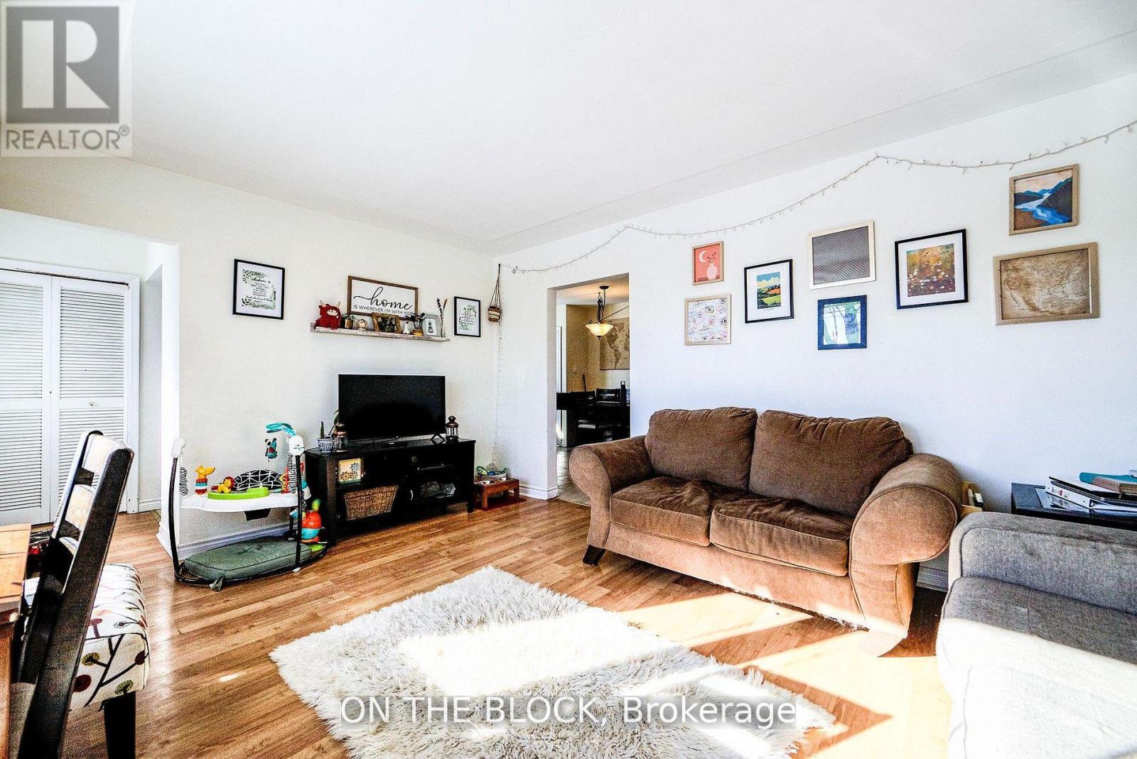 Upper - 151 Nugent Drive, Hamilton, Ontario L8H 2N3 - Photo 4 - X13516690