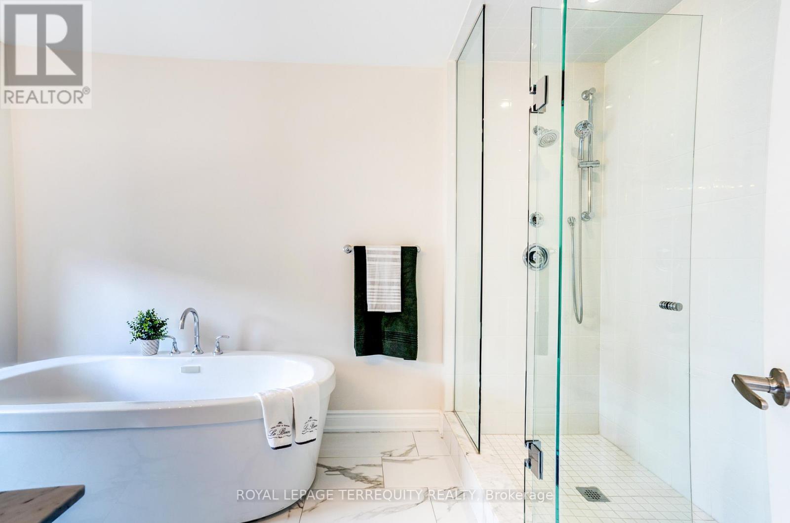 27 - 132 Thomas Fisher Drive, Toronto, Ontario  M8Z 0E4 - Photo 24 - W13516720