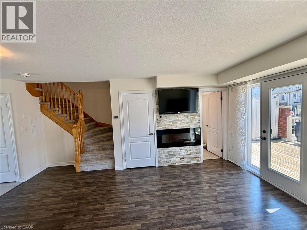 146 Watson Parkway, Guelph, Ontario N1E 0P6 - Photo 4 - 40844559