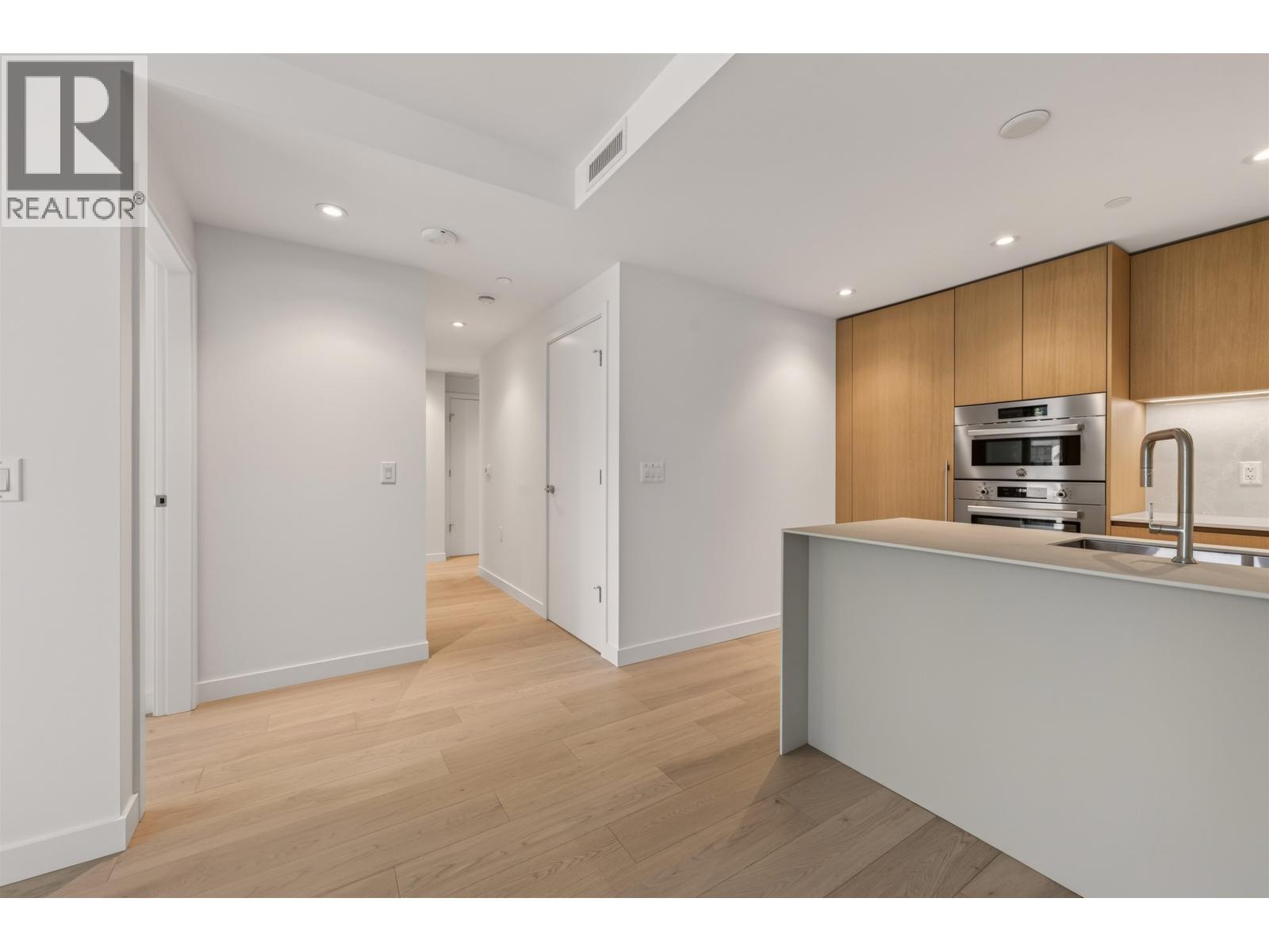 302 1526 W 6th Avenue, Vancouver, British Columbia  V6J 0J9 - Photo 10 - R3142278