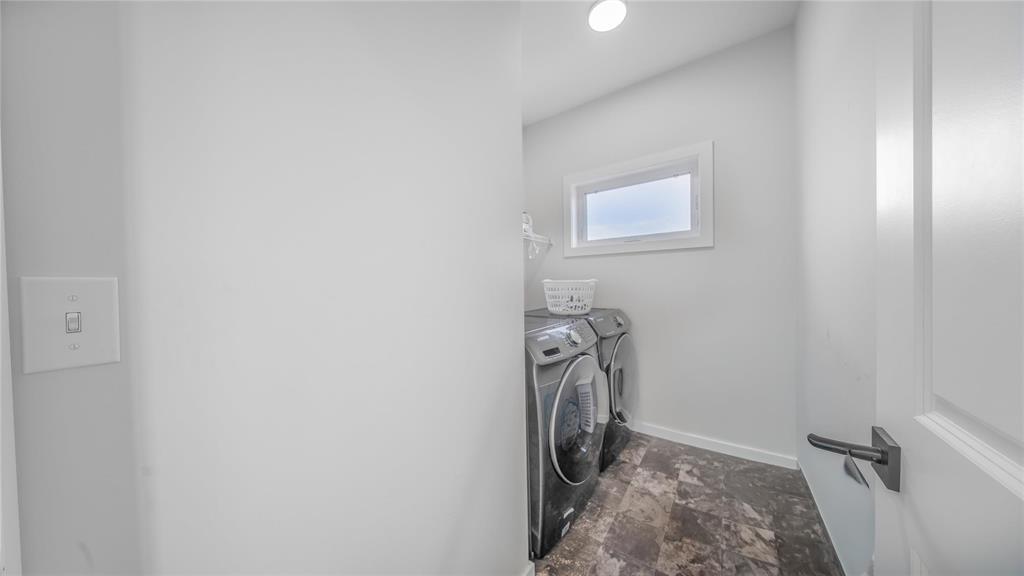 167 Atlas Crescent, Winnipeg, Manitoba  R2V 5B8 - Photo 32 - 202615538