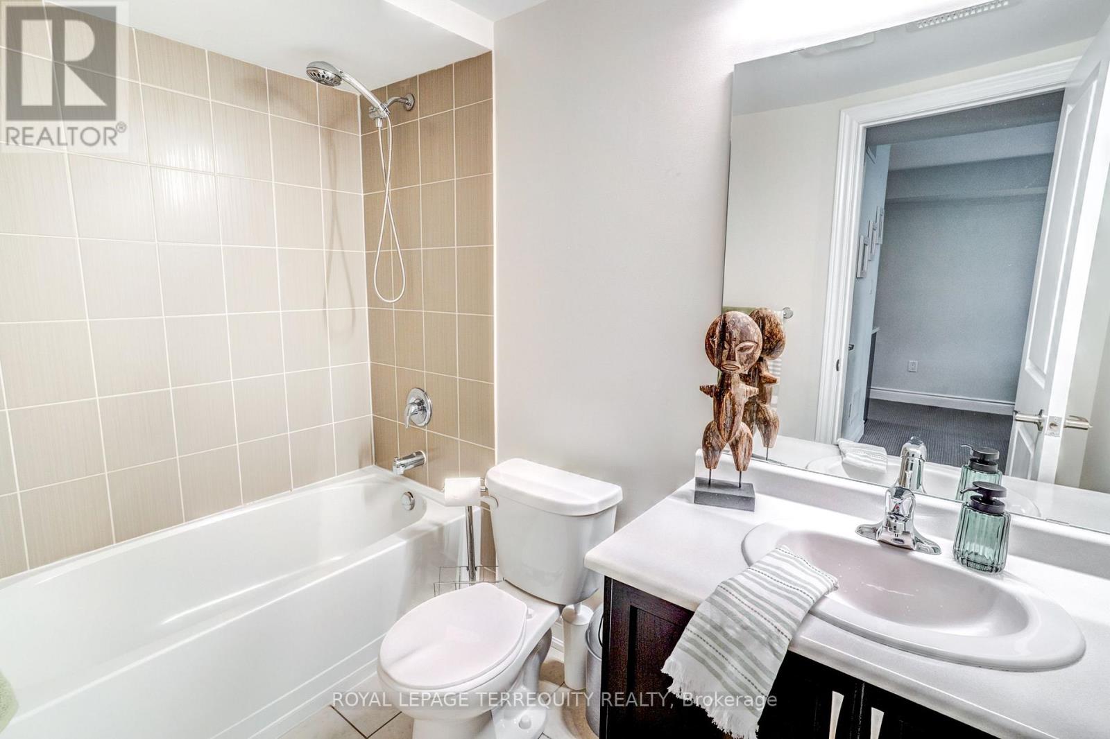 27 - 132 Thomas Fisher Drive, Toronto, Ontario  M8Z 0E4 - Photo 32 - W13516720