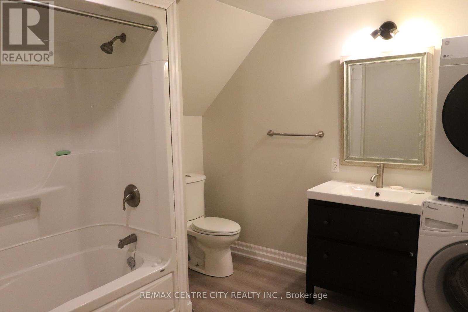 83 Britannia Avenue, London North, Ontario  N6H 2J3 - Photo 11 - X13516796
