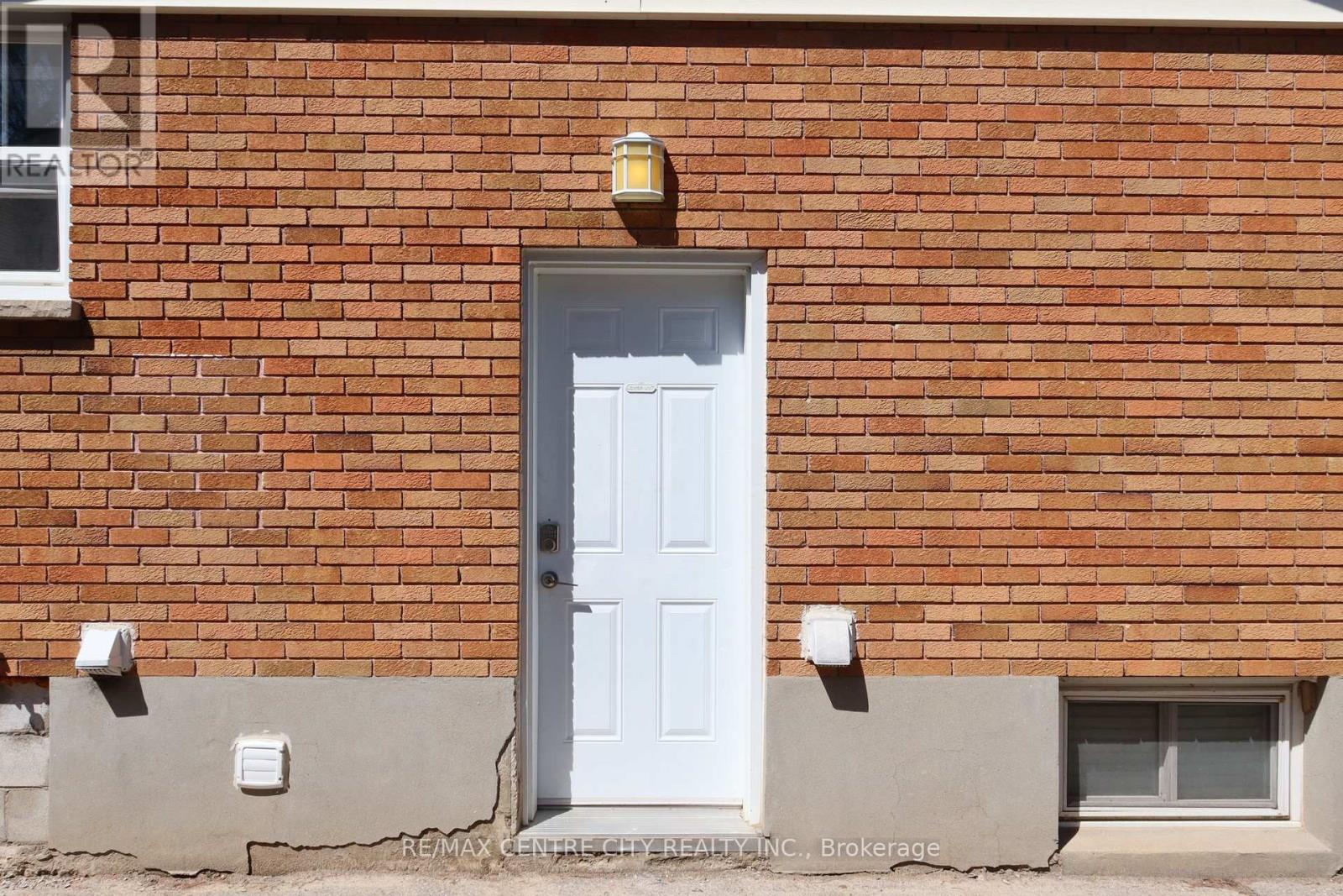 83 Britannia Avenue, London North, Ontario  N6H 2J3 - Photo 2 - X13516796