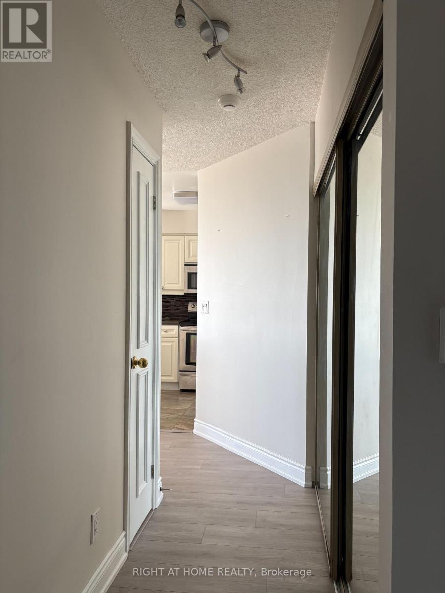 # 1812 - 1 Palace Pier Court, Toronto, Ontario  M8V 3W9 - Photo 8 - W13503554