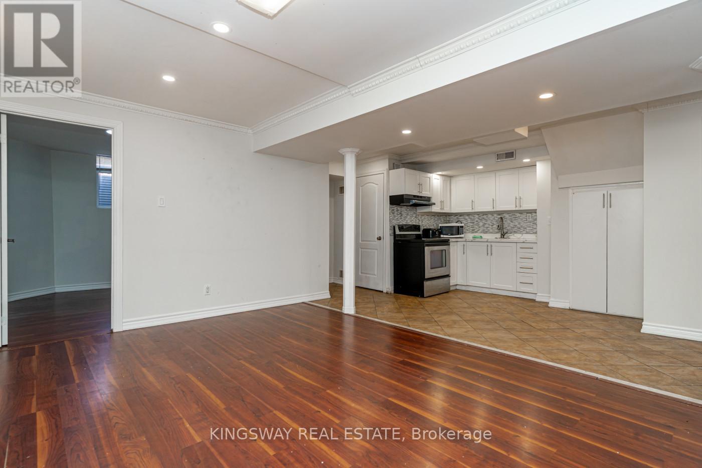 891 Stonebridge Avenue, Mississauga, Ontario  L5V 2L3 - Photo 28 - W13516756