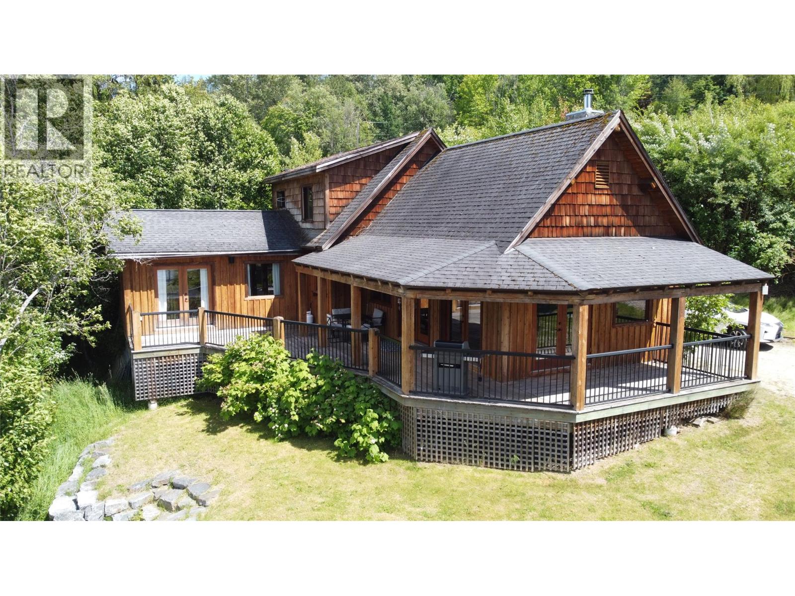 113 Kootenay Lake Road, Procter, British Columbia