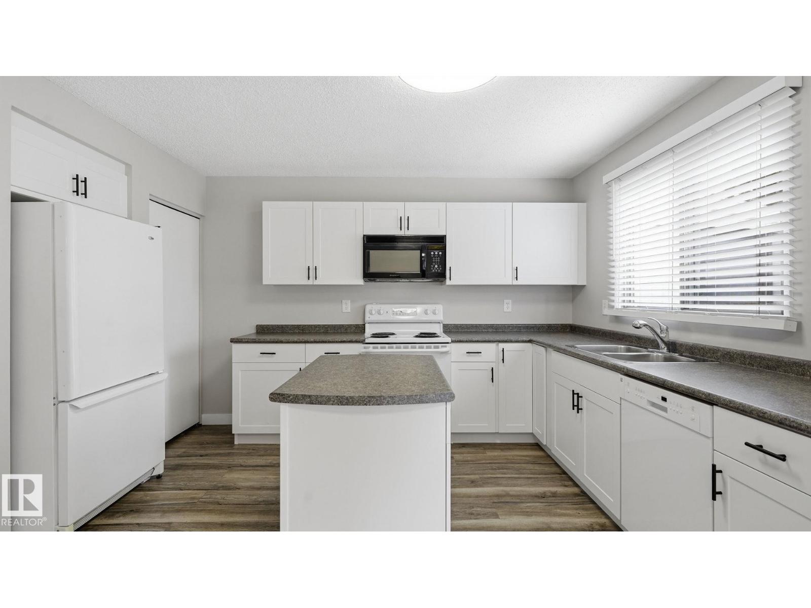 4301 44 St, Beaumont, Alberta  T4X 1C7 - Photo 9 - E4496834