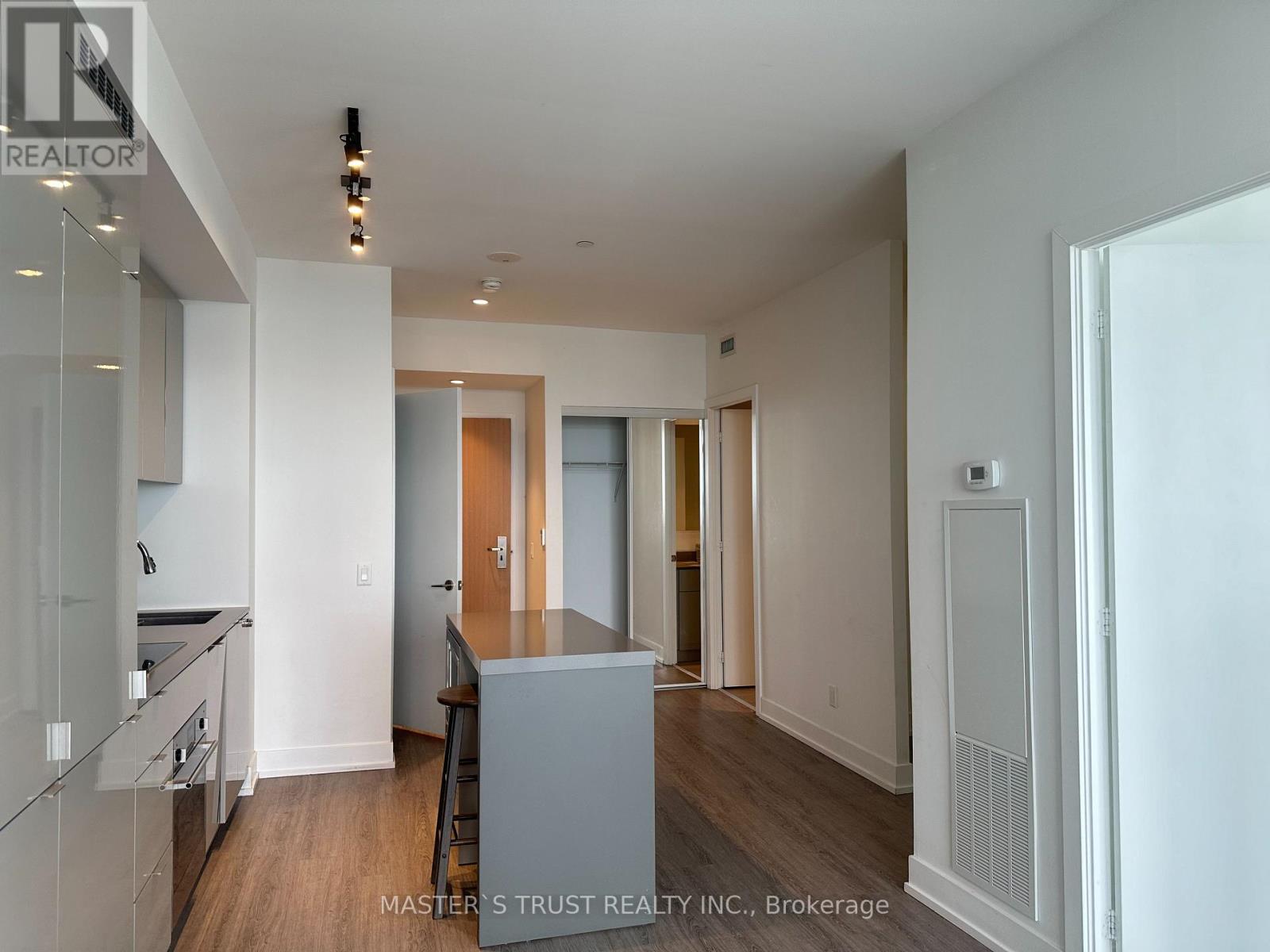 5806 - 7 Grenville Street, Toronto, Ontario  M4Y 0E9 - Photo 10 - C13516924