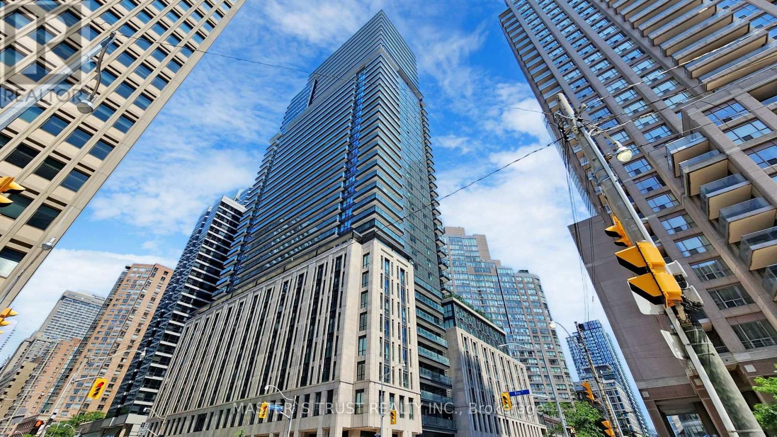 2301 - 955 BAY STREET, Toronto, Ontario
