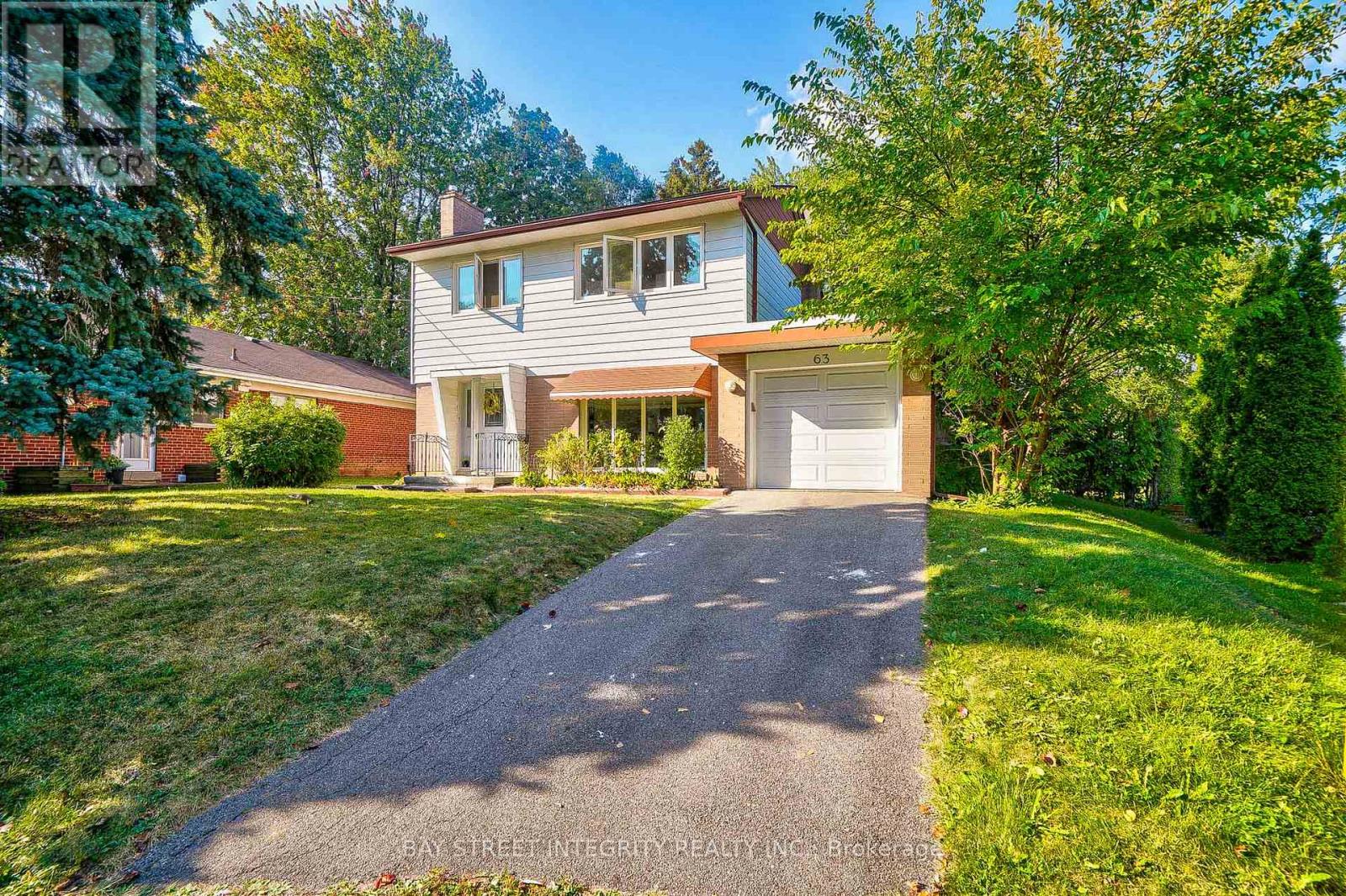 63 ROSSBURN DRIVE, Toronto, Ontario