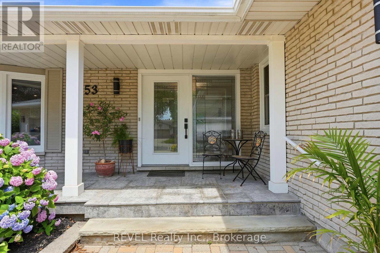 53 Beachview Drive, St. Catharines, Ontario  L2N 3W4 - Photo 4 - X13516944