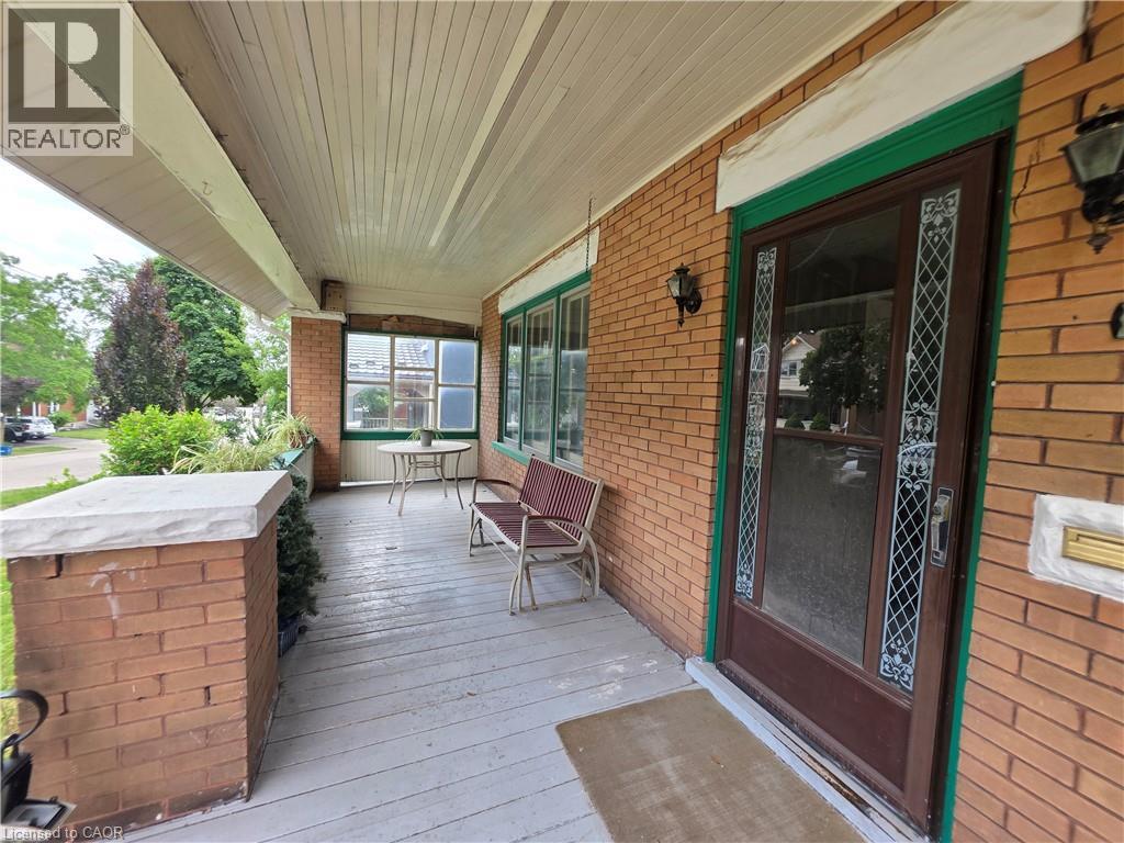 20 FAIRVIEW Avenue, Kitchener, Ontario