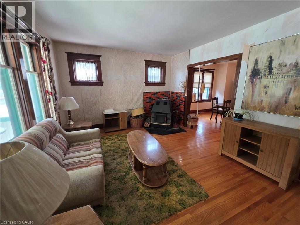 20 Fairview Avenue, Kitchener, Ontario  N2H 3E8 - Photo 5 - 40843327