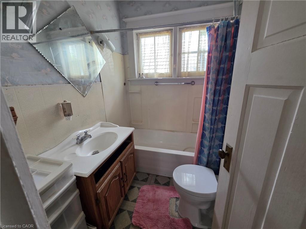 20 Fairview Avenue, Kitchener, Ontario  N2H 3E8 - Photo 29 - 40843327