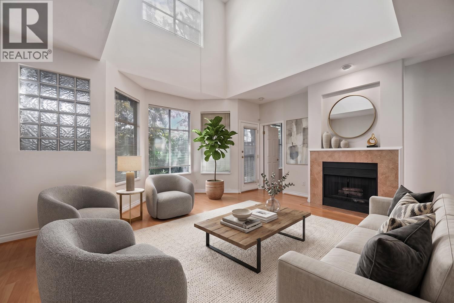 27 7695 ST. ALBANS ROAD, Richmond