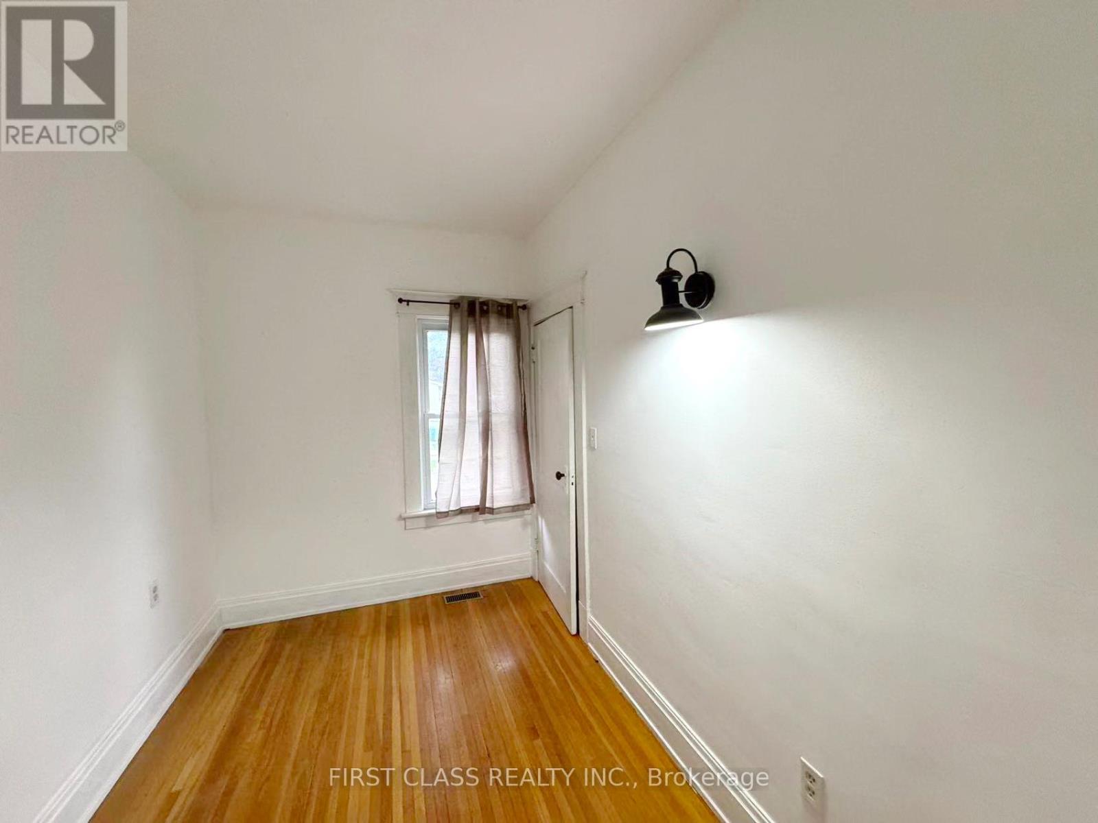 9 Grantham Avenue, St. Catharines, Ontario  L2P 3B3 - Photo 35 - X13499234
