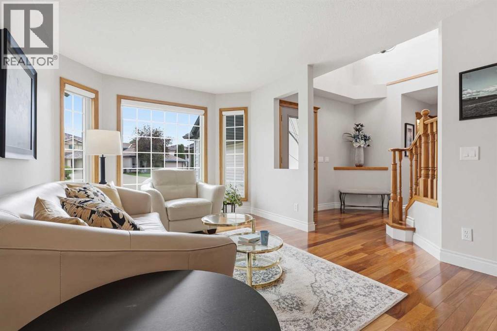 143 Douglasbank Place Se, Calgary, Alberta  T2Z 2J4 - Photo 6 - A2325160