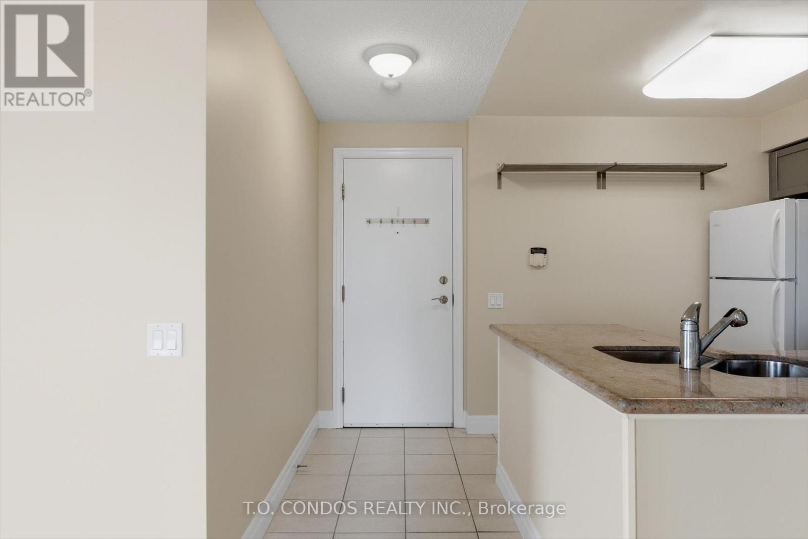 601 - 21 Hillcrest Avenue, Toronto, Ontario  M2N 7K2 - Photo 3 - C13517042
