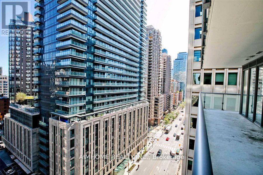 1208 Master Bdrm - 57 St Joseph Street, Toronto, Ontario  M5S 0C5 - Photo 14 - C13517138