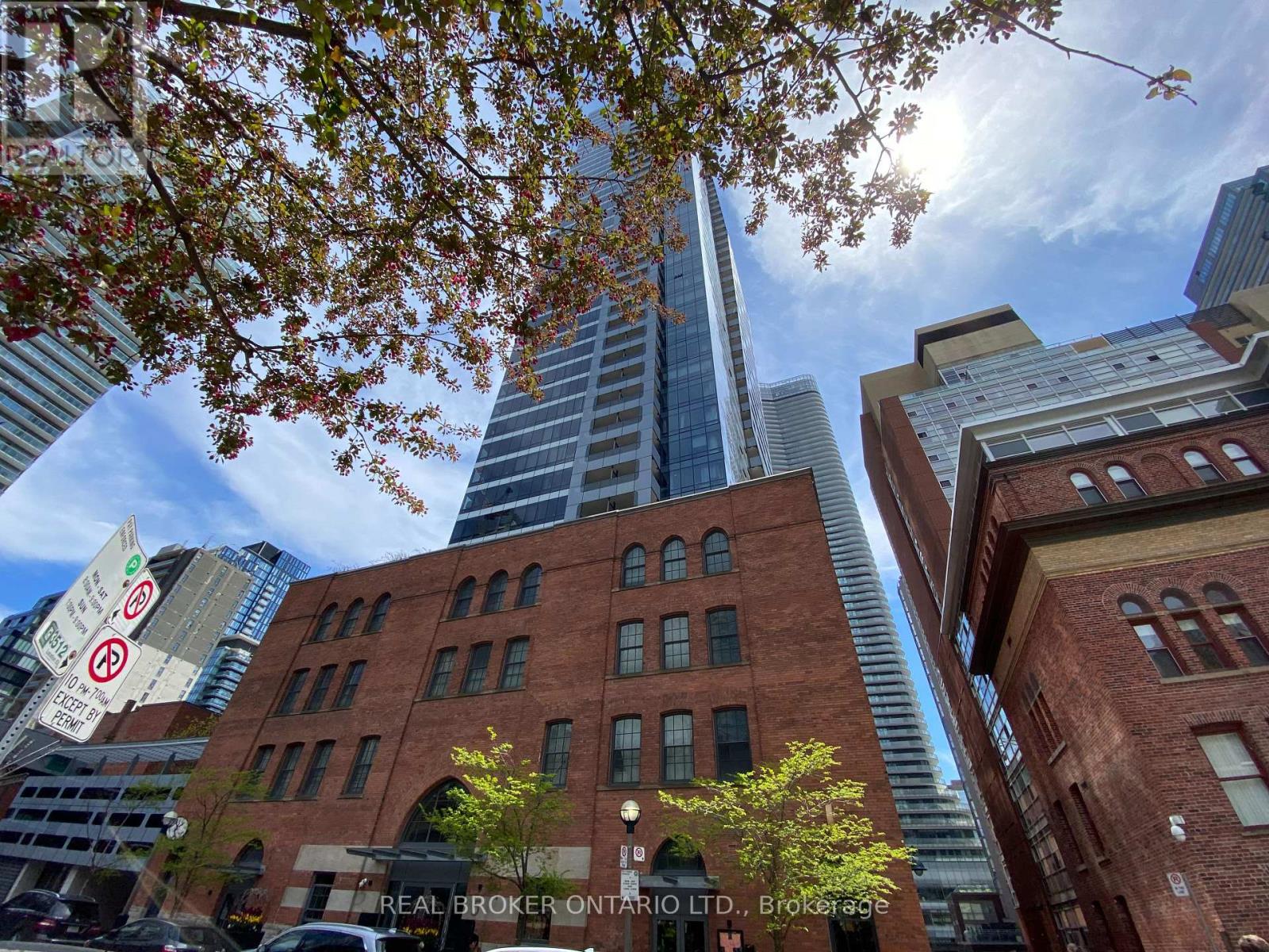 3906 - 5 St. Joseph Street, Toronto, Ontario  M4Y 0B6 - Photo 1 - C13517162