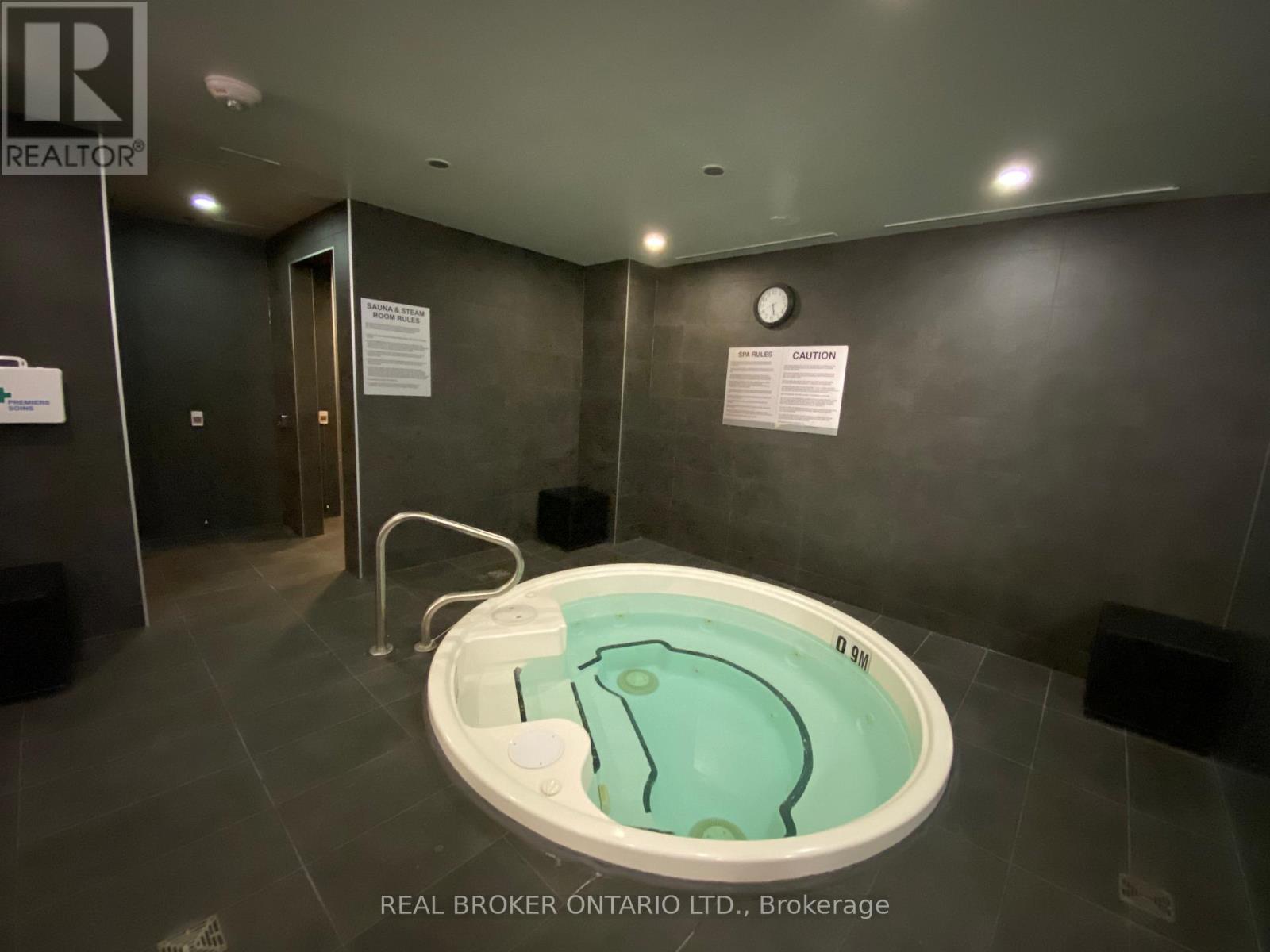 3906 - 5 St. Joseph Street, Toronto, Ontario  M4Y 0B6 - Photo 28 - C13517162