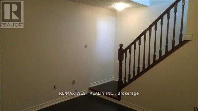 5058 Fairview Street, Burlington, Ontario  L7L 0B4 - Photo 4 - W13517060