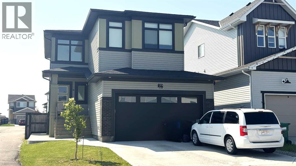 1374 Pacific Circle W, lethbridge, Alberta