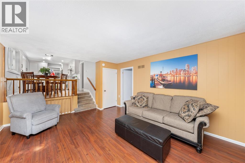 1121 Arlington Court, Sarnia photo 12