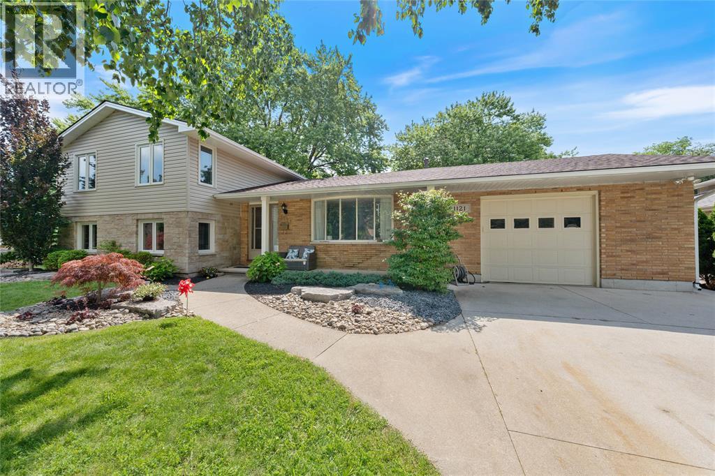 1121 Arlington Court, Sarnia photo 2