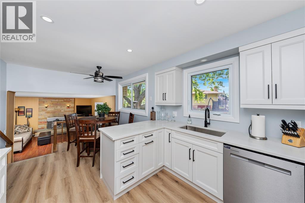 1121 Arlington Court, Sarnia photo 9
