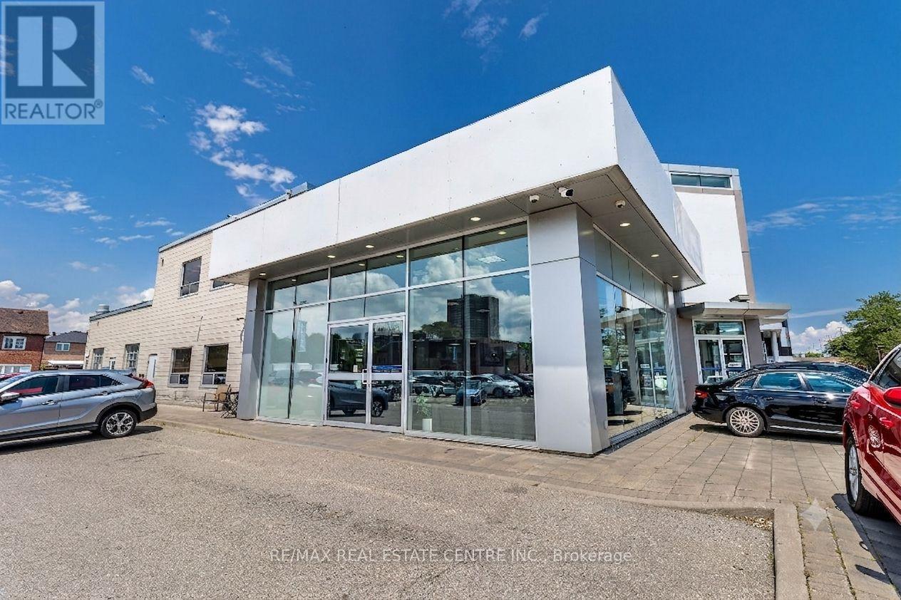 225 DUNDAS STREET E, Mississauga, Ontario